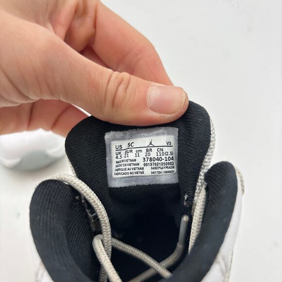 Nike Jordan 11 Retro Basketball Shoes Sneakers Baby 5C 18 Months - Picture 10 of 15